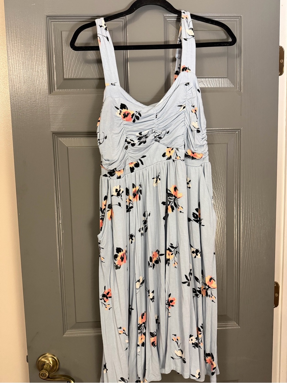 Torrid knee length floral dress with pockets! size 1